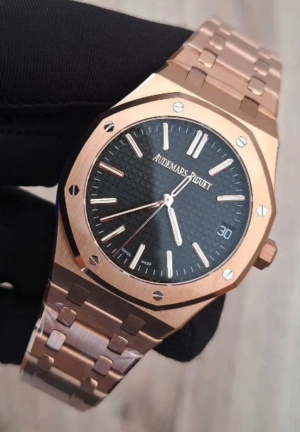 Captura de pantalla 2025-12-11 a la(s) 11.49.08 a. m. AUDEMARS PIGUET ROYAL
