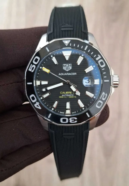 Captura de pantalla 2025-12-12 a la(s) 10.03.26 a. m. TAG HEUER AQUARACER CAL 5