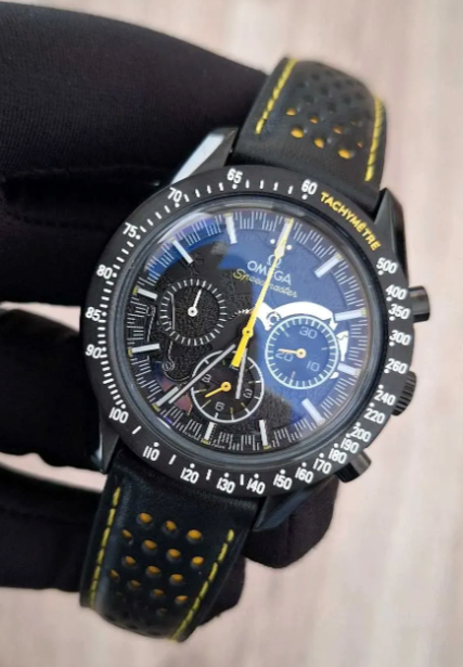 Captura de pantalla 2025-12-12 a la(s) 9.36.43 a. m. OMEGA SPEEDMASTER DARK SIDE OF THE MOON